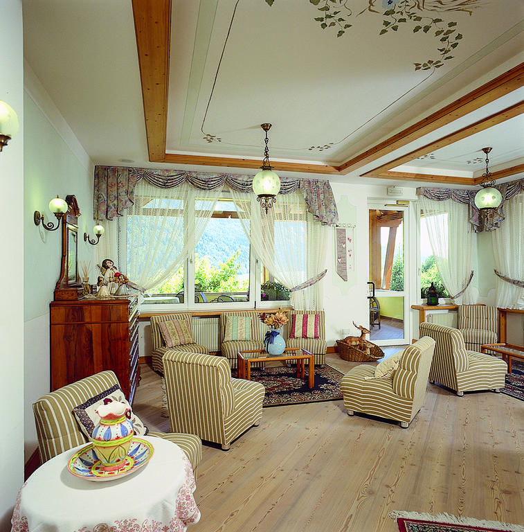 Hotel Des Alpes Molveno Esterno foto